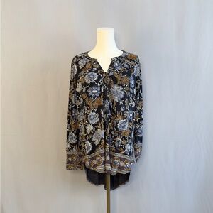 Lucky Brand Stunning Boho Inspired Blouse Flowing With Floral Details